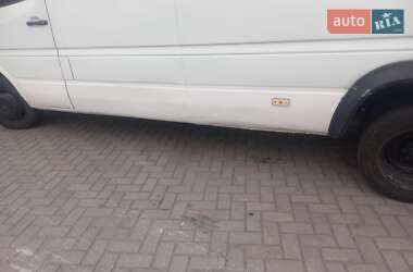 Грузовой фургон Mercedes-Benz Sprinter 2001 в 