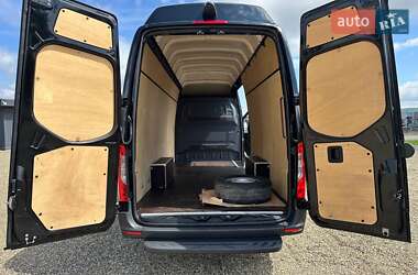Грузовой фургон Mercedes-Benz Sprinter 2019 в 