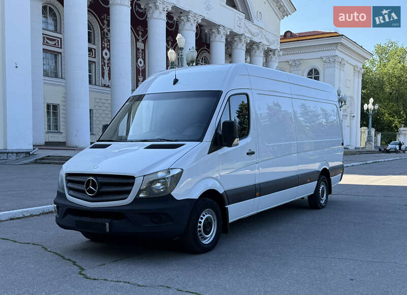 Вантажний фургон Mercedes-Benz Sprinter 2015 в 