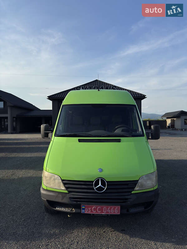 Микроавтобус Mercedes-Benz Sprinter 2000 в Иршаве