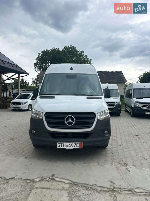 Вантажний фургон Mercedes-Benz Sprinter 2020 в Чернівцях