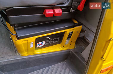 Грузовой фургон Mercedes-Benz Sprinter 2001 в 