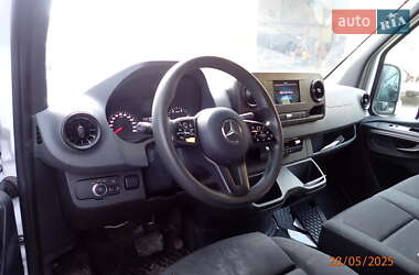 Вантажний фургон Mercedes-Benz Sprinter 2021 в 