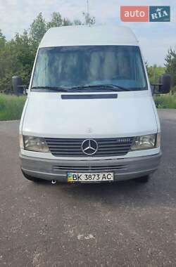 Грузовой фургон Mercedes-Benz Sprinter 1998 в Ровно
