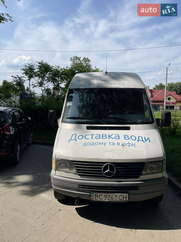 Вантажний фургон Mercedes-Benz Sprinter 1996 в Львові