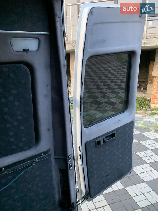 Вантажопасажирський фургон Mercedes-Benz Sprinter 2001 в Буську