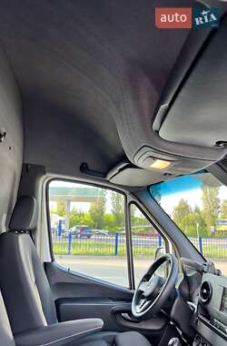 Грузовой фургон Mercedes-Benz Sprinter 2019 в 