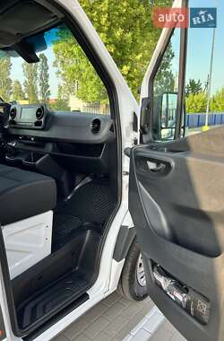 Грузовой фургон Mercedes-Benz Sprinter 2019 в 