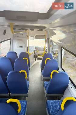 Мікроавтобус Mercedes-Benz Sprinter 2013 в 