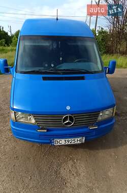 Микроавтобус Mercedes-Benz Sprinter 2000 в 