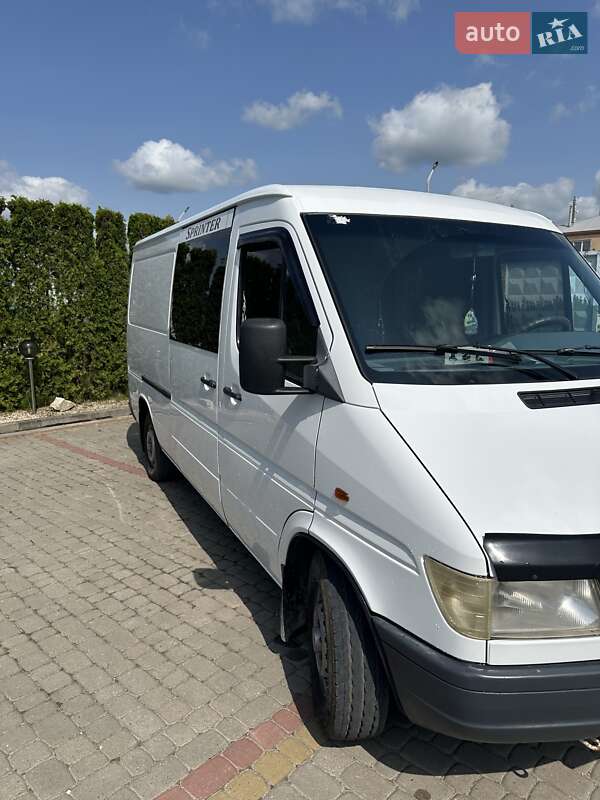 Вантажопасажирський фургон Mercedes-Benz Sprinter 1999 в Хмельницькому