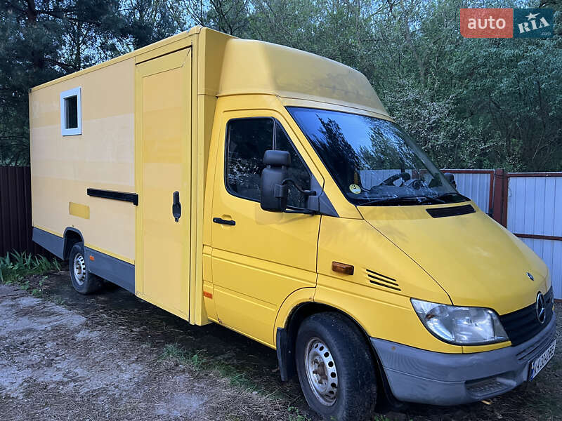 Грузовой фургон Mercedes-Benz Sprinter 2002 в 