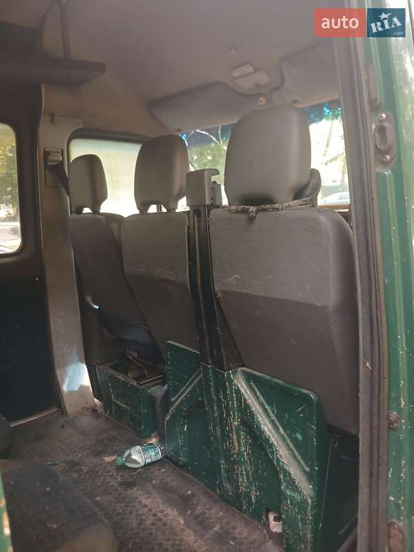 Вантажопасажирський фургон Mercedes-Benz Sprinter 2002 в Києві
