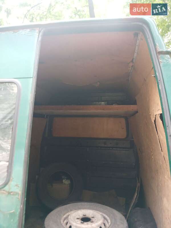 Вантажопасажирський фургон Mercedes-Benz Sprinter 2002 в Києві