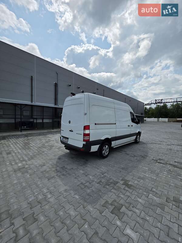 Грузовой фургон Mercedes-Benz Sprinter 2016 в Львове