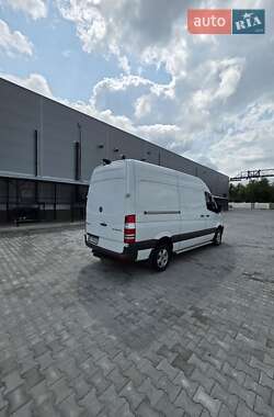 Грузовой фургон Mercedes-Benz Sprinter 2016 в 