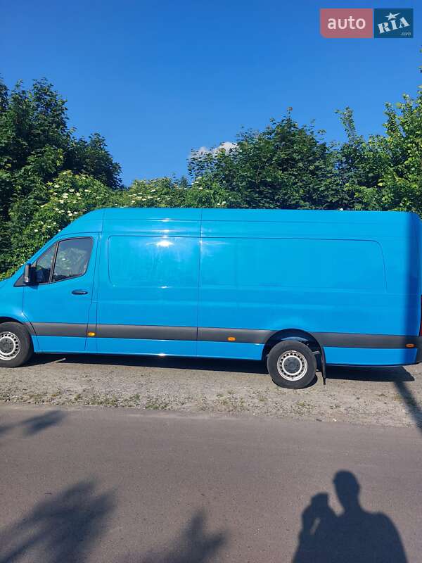 Грузовой фургон Mercedes-Benz Sprinter 2020 в 
