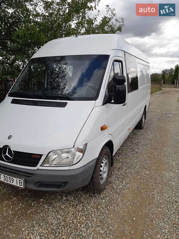 Грузопассажирский фургон Mercedes-Benz Sprinter 2004 в 