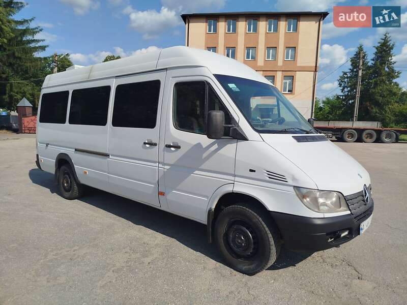 Туристический / Междугородний автобус Mercedes-Benz Sprinter 2003 в Мироновке
