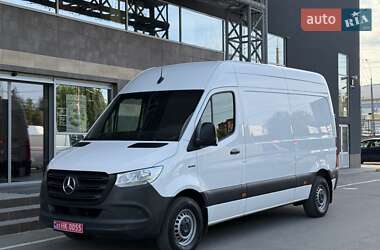Грузовой фургон Mercedes-Benz Sprinter 2021 в 