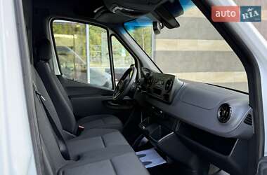 Грузовой фургон Mercedes-Benz Sprinter 2021 в 