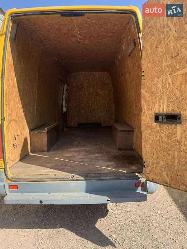 Вантажний фургон Mercedes-Benz Sprinter 2006 в Кропивницькому фото 5 Вантажний фургон Mercedes-Benz Sprinter 2006 в Кропивницькому
