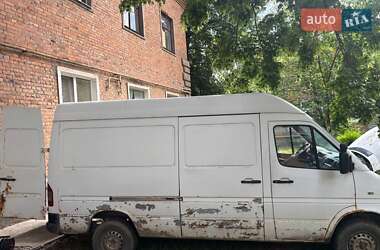 Грузовой фургон Mercedes-Benz Sprinter 2004 в 