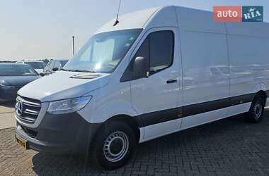 Грузовой фургон Mercedes-Benz Sprinter 2022 в 