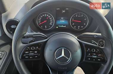 Грузовой фургон Mercedes-Benz Sprinter 2022 в 