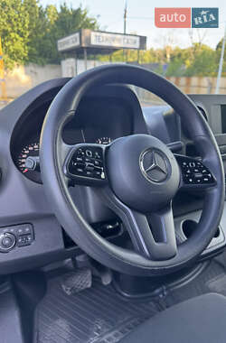Грузовой фургон Mercedes-Benz Sprinter 2021 в 