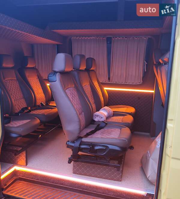 Микроавтобус Mercedes-Benz Sprinter 2011 в Долине