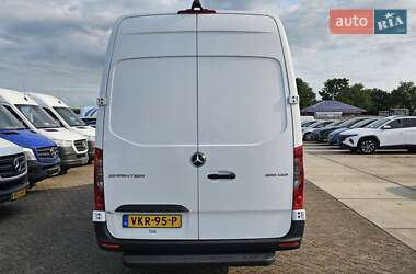 Грузовой фургон Mercedes-Benz Sprinter 2021 в 