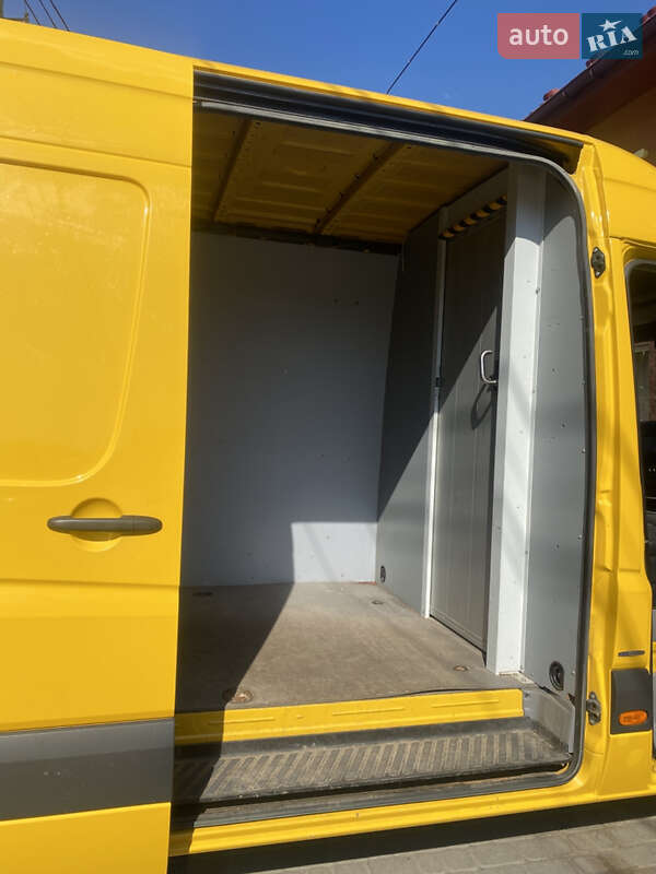 Грузовой фургон Mercedes-Benz Sprinter 2017 в Тячеве