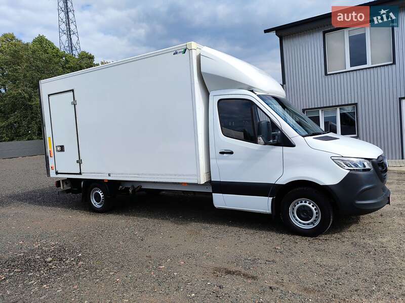Mercedes-Benz Sprinter 2021