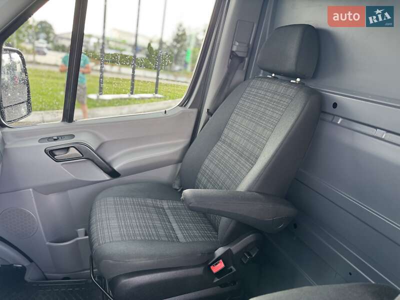 Грузовой фургон Mercedes-Benz Sprinter 2017 в Дубно