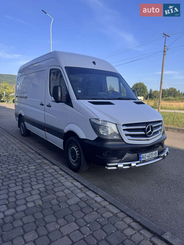 Вантажний фургон Mercedes-Benz Sprinter 2015 в Виноградові