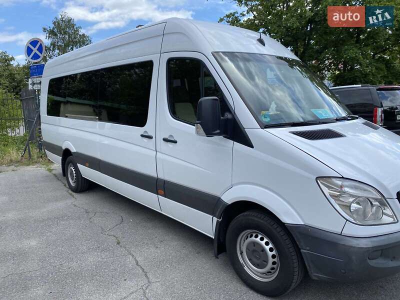 Mercedes-Benz Sprinter 2012
