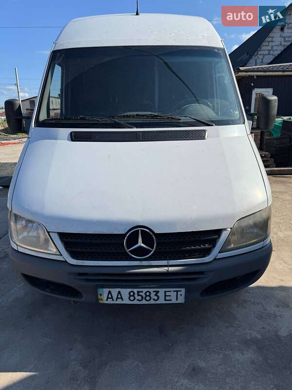Mercedes-Benz Sprinter 2004