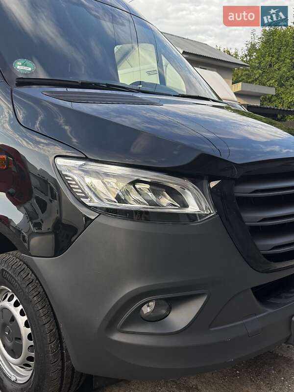 Грузовой фургон Mercedes-Benz Sprinter 2023 в Нововолынске