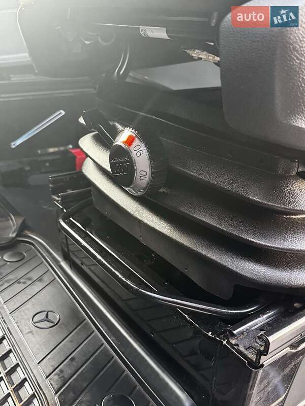 Грузовой фургон Mercedes-Benz Sprinter 2023 в Нововолынске