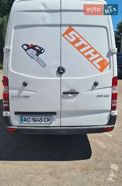 Вантажний фургон Mercedes-Benz Sprinter 2015 в 