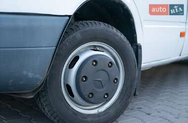 Грузовой фургон Mercedes-Benz Sprinter 2005 в 