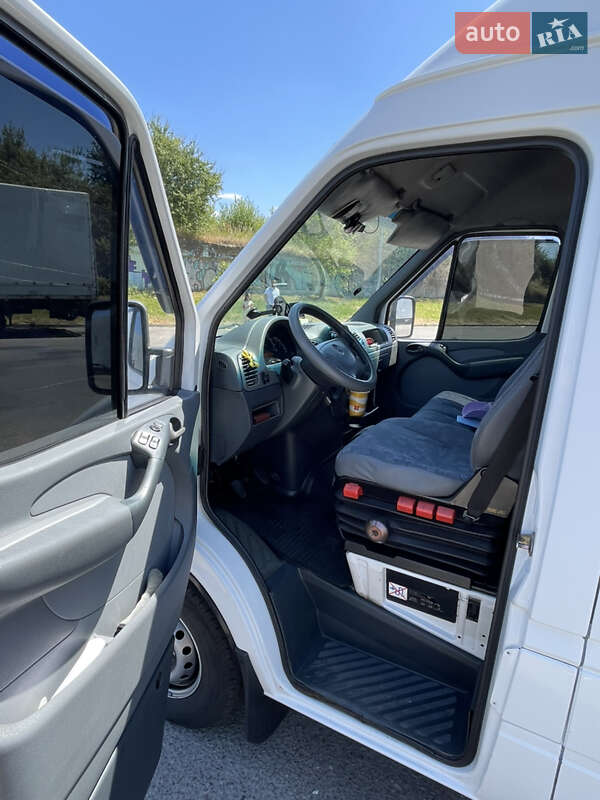 Грузовой фургон Mercedes-Benz Sprinter 2005 в Самборе