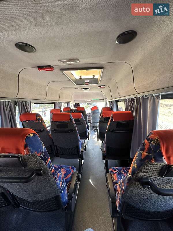 Микроавтобус Mercedes-Benz Sprinter 2002 в Одессе