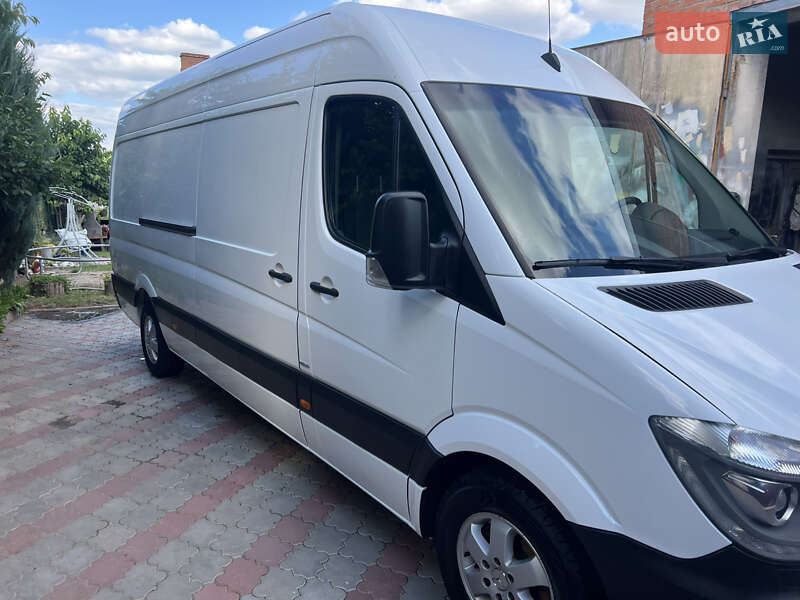 Вантажний фургон Mercedes-Benz Sprinter 2015 в Вінниці