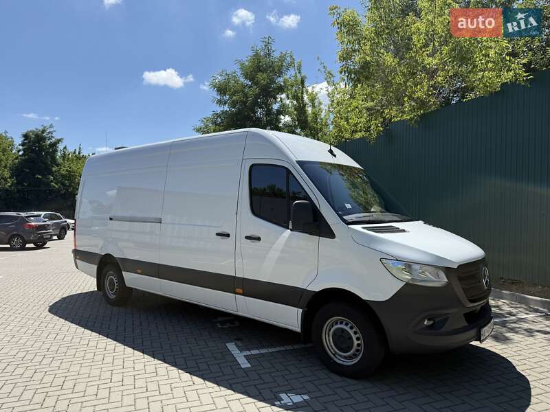 Грузовой фургон Mercedes-Benz Sprinter 2023 в Киеве