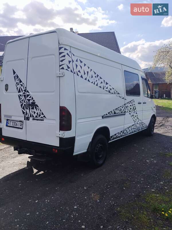 Микроавтобус Mercedes-Benz Sprinter 2003 в Стопчатове