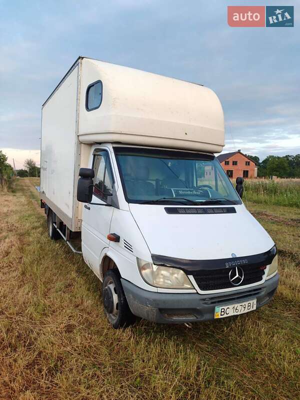 Грузовой фургон Mercedes-Benz Sprinter 2005 в Стрые