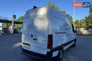 Грузовой фургон Mercedes-Benz Sprinter 2019 в 