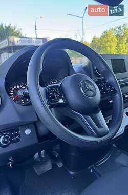 Грузовой фургон Mercedes-Benz Sprinter 2019 в 